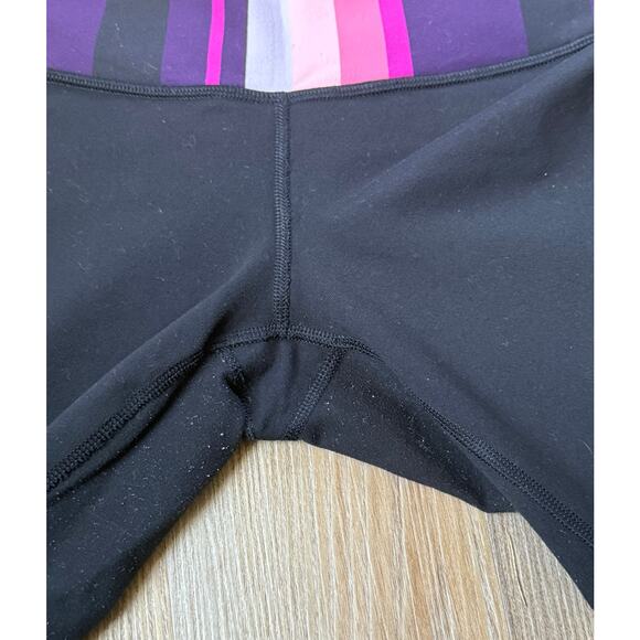 Lululemon‎ Wunder Under Crop  in Black / Stripe Bleached Coral Size 10 - Picture 8 of 9